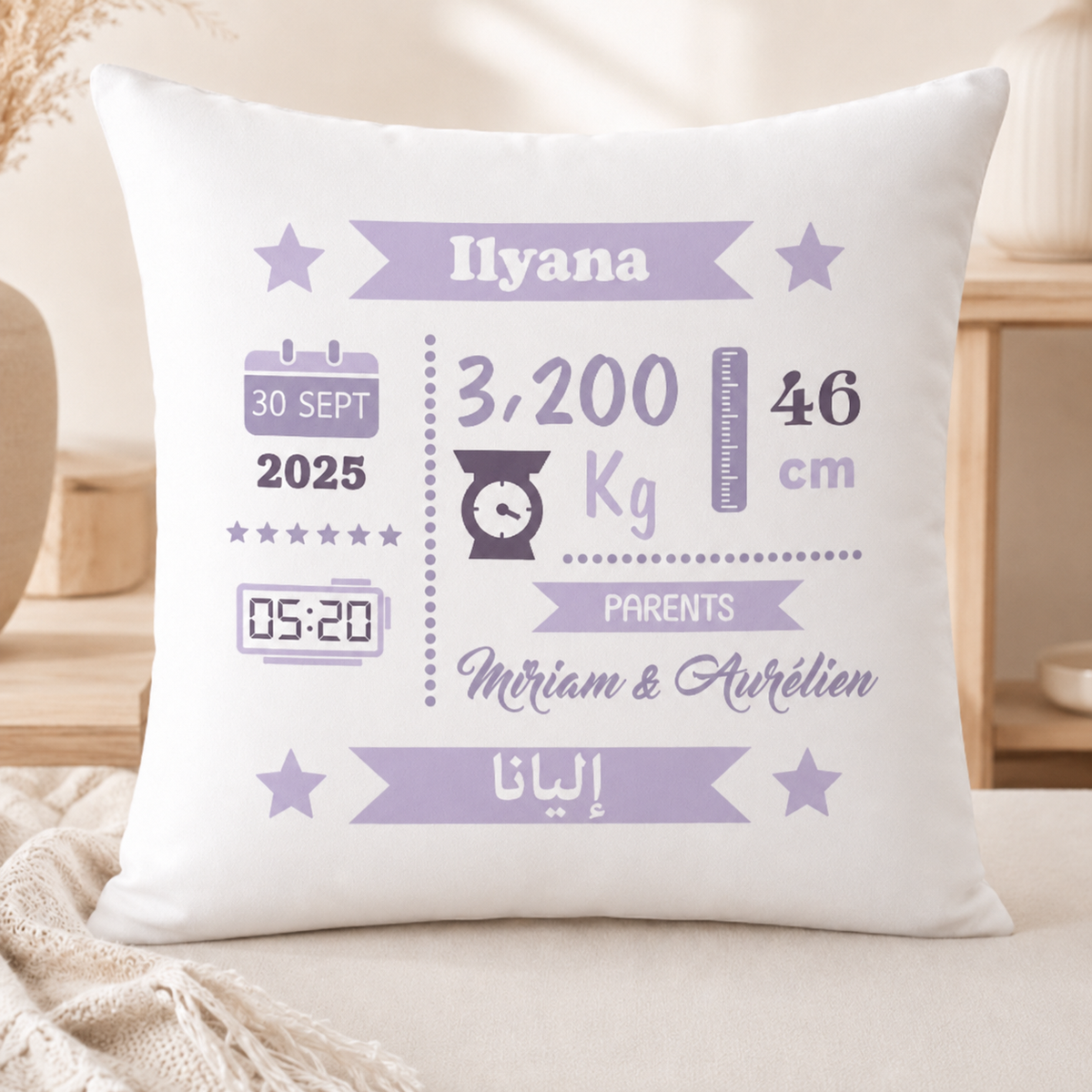 Coussin naissance personnalisé fille – 40 × 40 cm